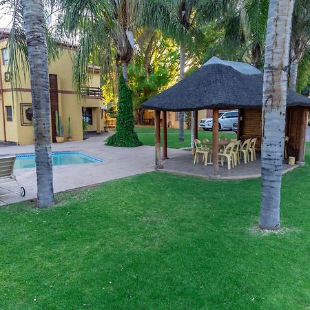 Sunriver Kalahari Lodge Riverside Stay In Upington Buitenkant foto
