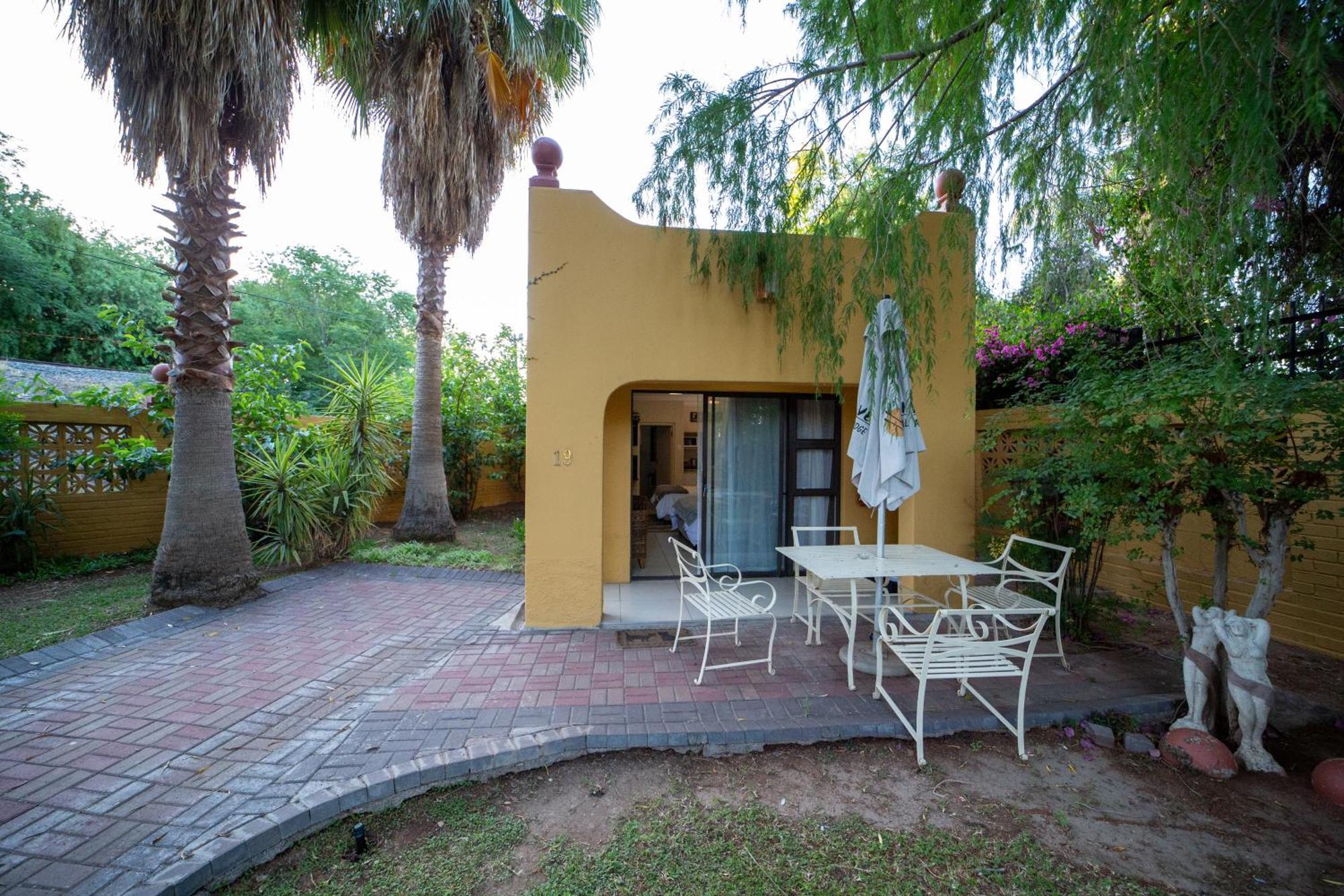 Sunriver Kalahari Lodge Riverside Stay In Upington Buitenkant foto