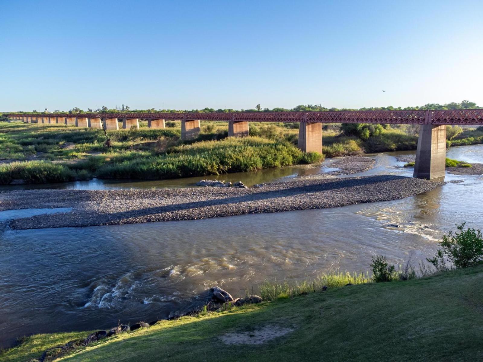 Sunriver Kalahari Lodge Riverside Stay In Upington Buitenkant foto