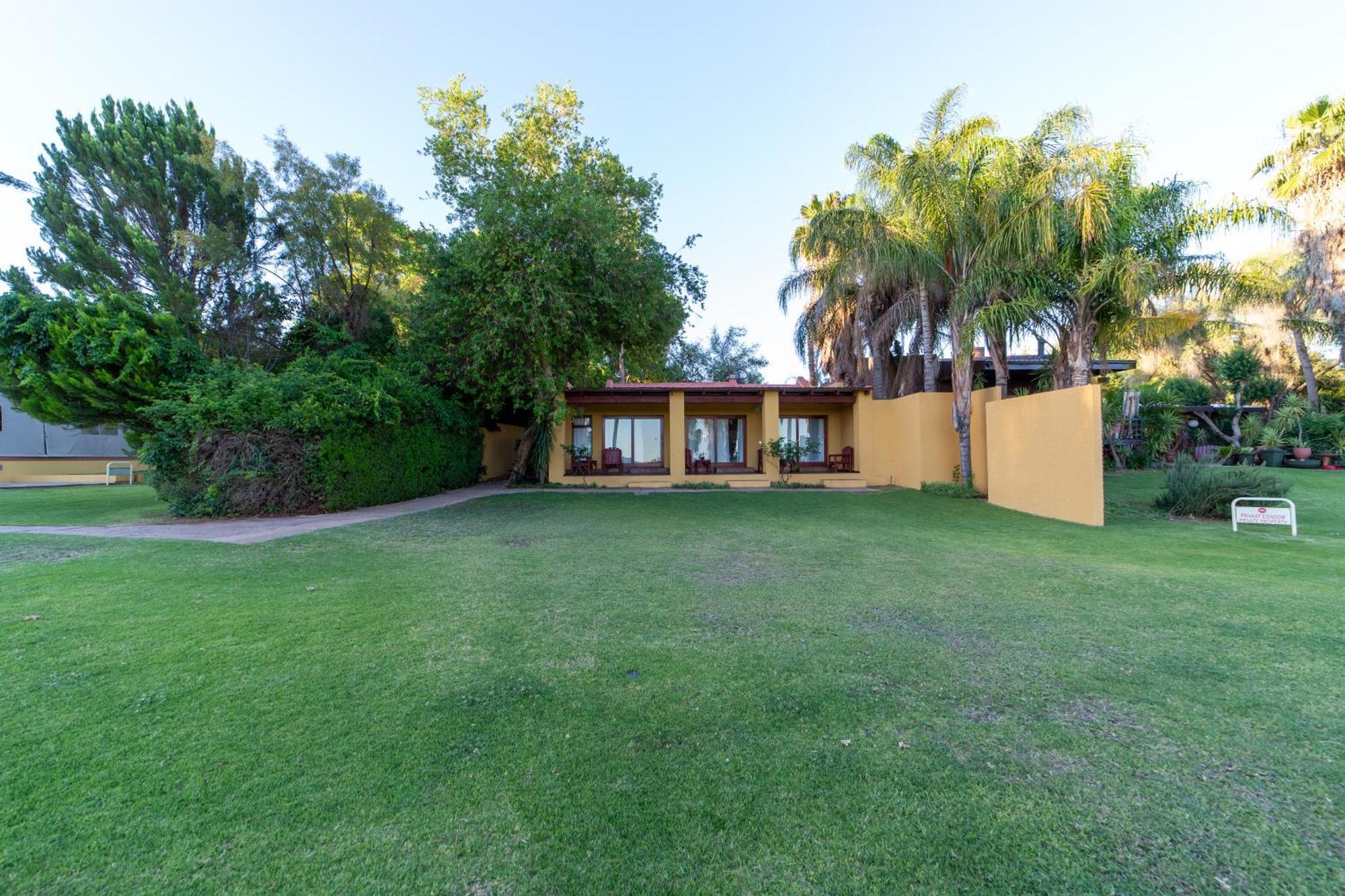 Sunriver Kalahari Lodge Riverside Stay In Upington Buitenkant foto