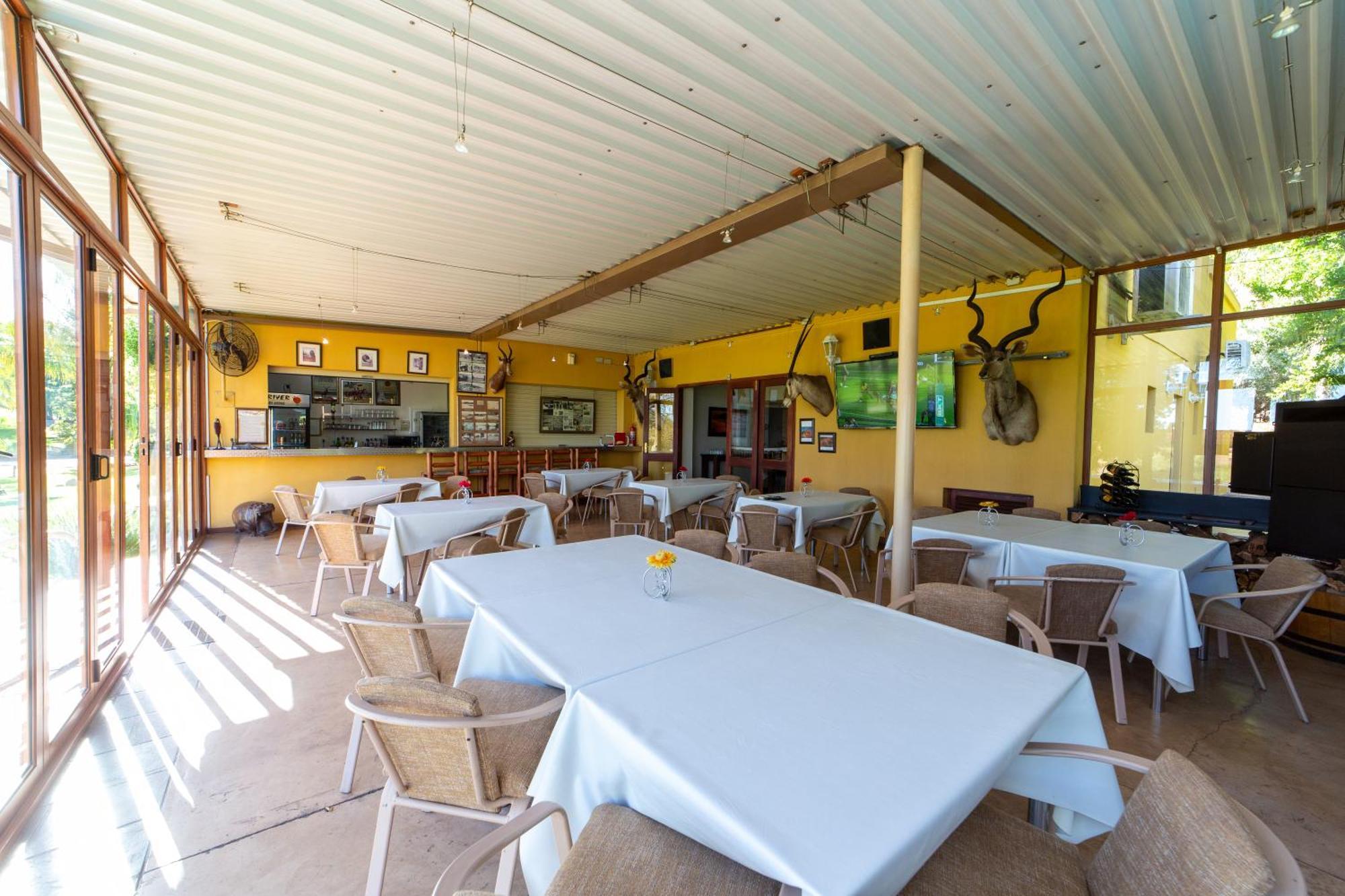 Sunriver Kalahari Lodge Riverside Stay In Upington Buitenkant foto