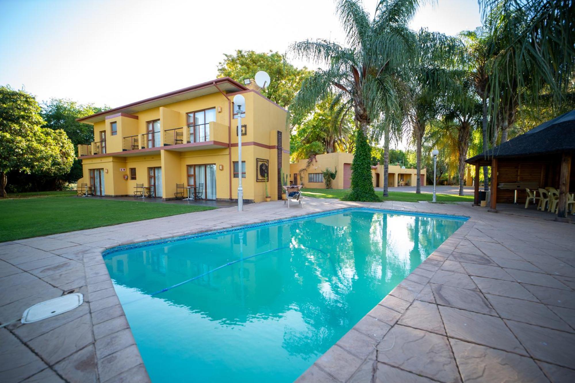 Sunriver Kalahari Lodge Riverside Stay In Upington Buitenkant foto